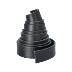 Bältesrem svart 130 cm 2,5 mm, 25 mm