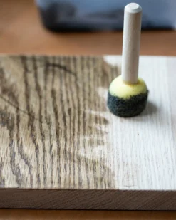 Oil plus 2C, walnut