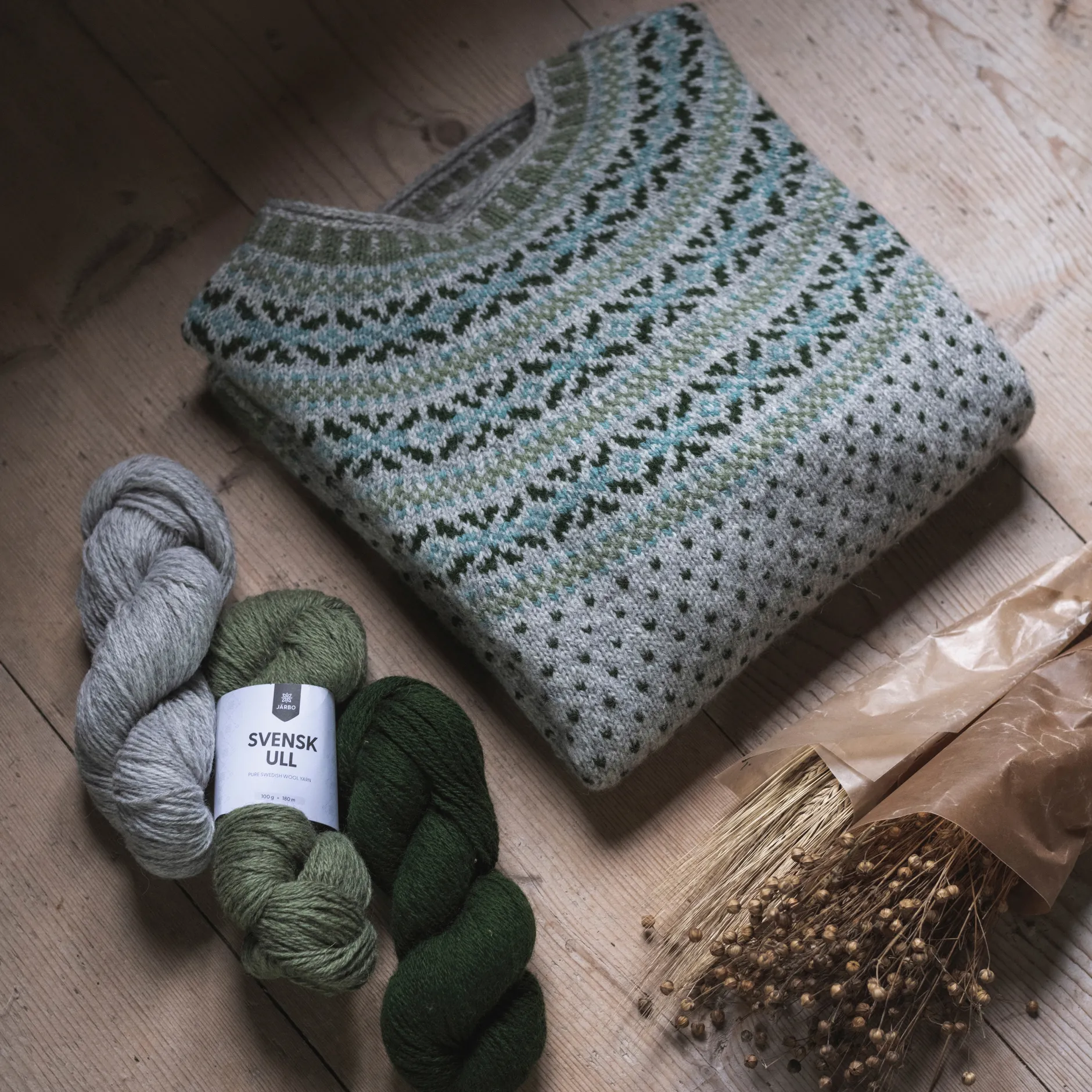 Svensk ull 4tr, Pine tree green