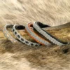 Tennbroderisats armband, brun
